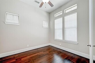 6711 Saxton Manor St in Houston, TX - Building Photo - Building Photo
