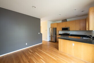 2463 Field Way in Atlanta, GA - Building Photo - Building Photo