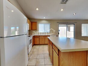 15848 W Mohave St in Goodyear, AZ - Building Photo - Building Photo