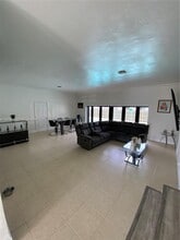 8531 SW 16th Terrace in Miami, FL - Building Photo - Building Photo