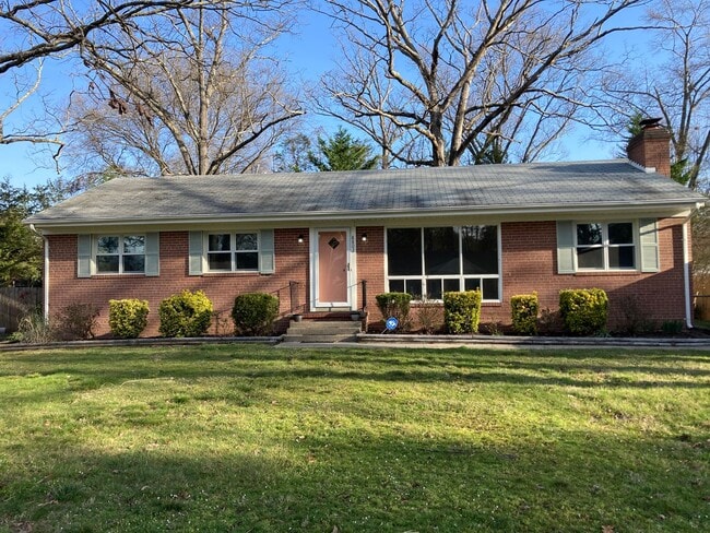 8802 Avalon Dr in Richmond, VA - Building Photo - Building Photo