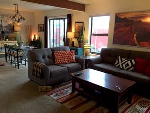 3032 W Easterday Ln in Flagstaff, AZ - Building Photo - Building Photo
