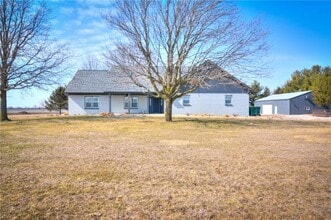 8527 Sawyer Rd in Decatur, IL - Building Photo - Building Photo