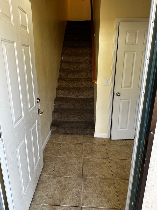 2669 Sunny Ln in Bakersfield, CA - Building Photo - Building Photo