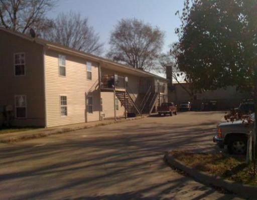 405 Tyson Ave in Springdale, AR - Building Photo