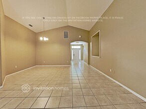 6506 Blue Grosbeak Cir in Lakewood Ranch, FL - Building Photo - Building Photo
