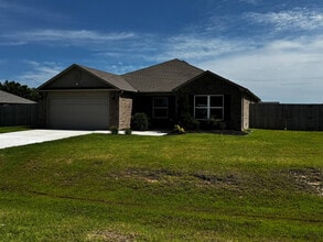42161 Max Henry Dr in Shawnee, OK - Building Photo - Building Photo
