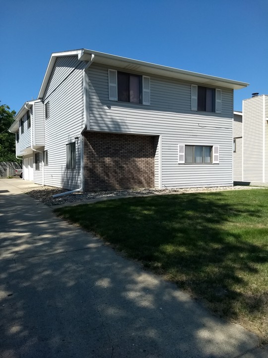 1308 Galeta Ave, Unit A in Norfolk, NE - Foto de edificio