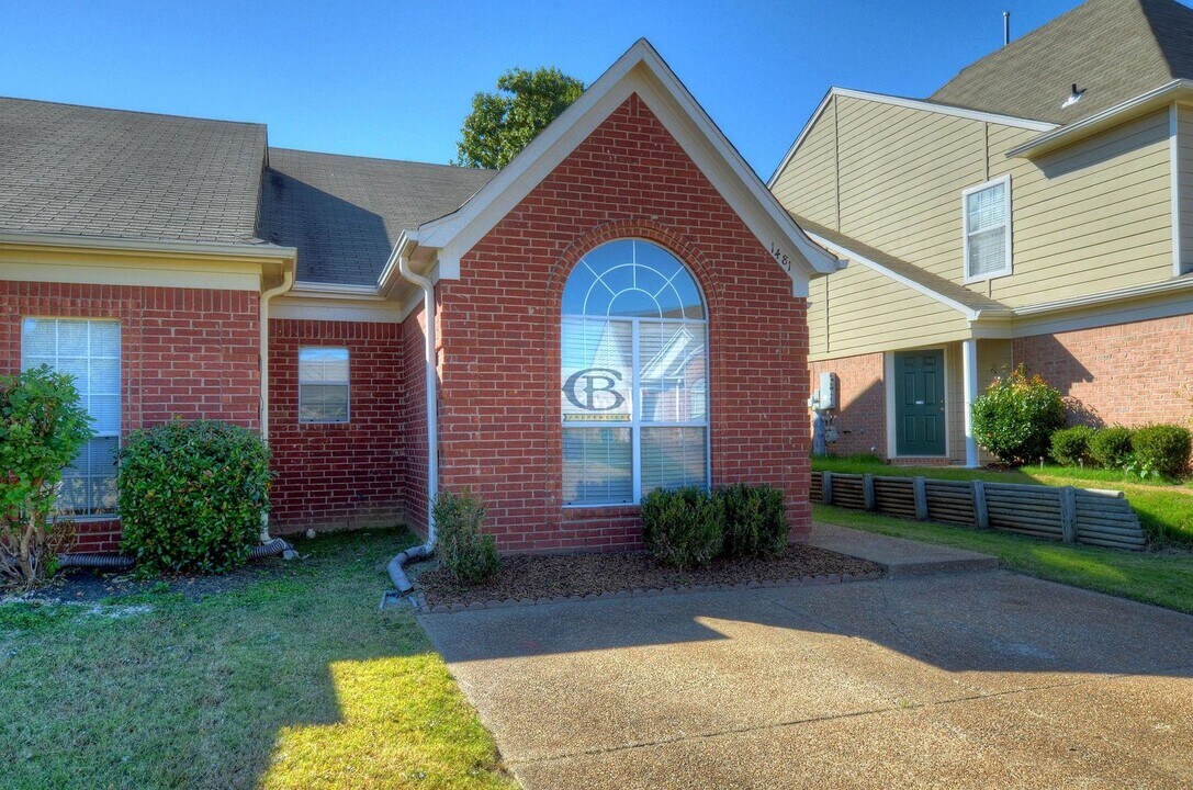 1481 Estacada Way in Cordova, TN - Building Photo