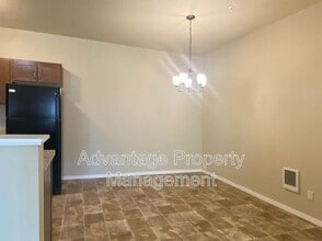 523 Catron St N in Monmouth, OR - Building Photo - Building Photo