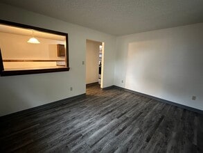 2308 S 20th St in Grand Forks, ND - Building Photo - Building Photo