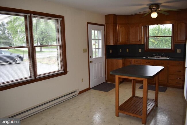 9134 Letzburg Rd in Greencastle, PA - Building Photo - Building Photo