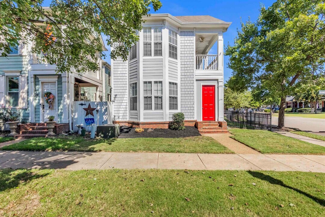 176 Harbor Village Dr in Memphis, TN - Building Photo