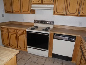 4319 Avenida Cochise-Unit -APT 4 in Sierra Vista, AZ - Foto de edificio - Building Photo