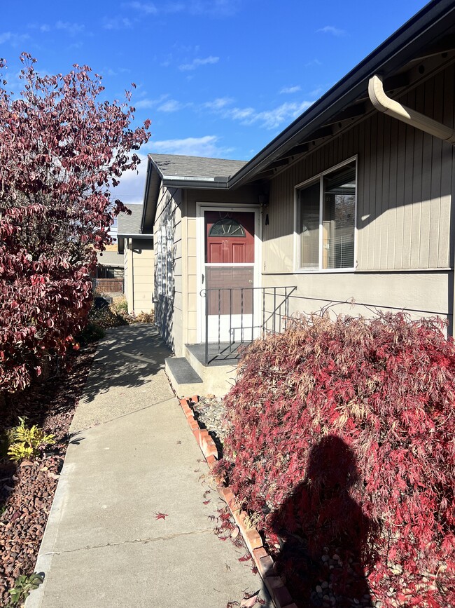 703 E Manitoba Ave in Ellensburg, WA - Building Photo - Building Photo