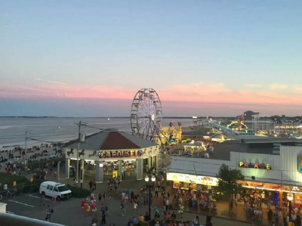 1 E Grand Ave, Unit 408 in Old Orchard Beach, ME - Building Photo
