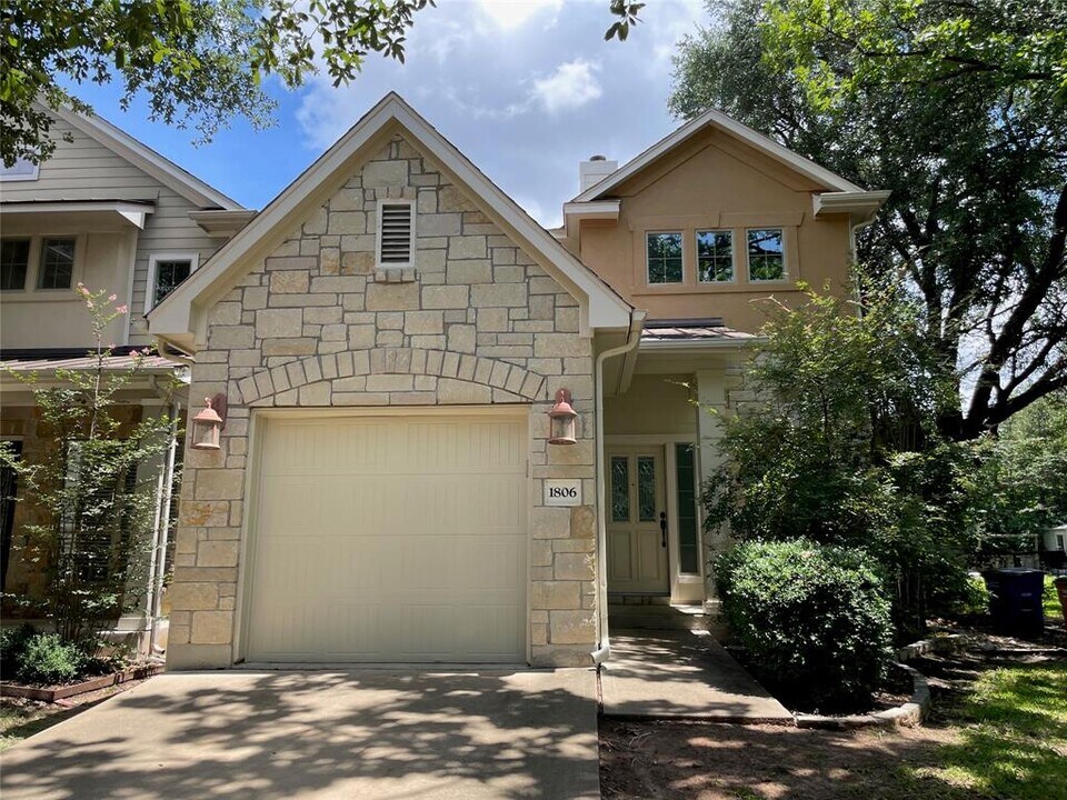 1806 Crown Dr in Austin, TX - Building Photo