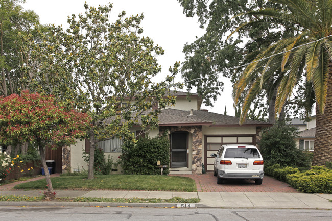 514 Lincoln Ave in Redwood City, CA - Foto de edificio - Building Photo