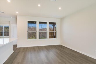 2500 Forest Creek Dr, Unit 2004 in Round Rock, TX - Building Photo - Building Photo