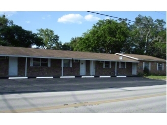 645 W Daughtery Rd in Lakeland, FL - Building Photo