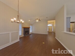 6910 Montego Dr in Rowlett, TX - Building Photo - Building Photo