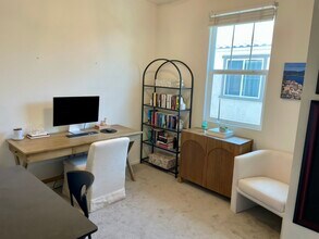 1601 Santa Carolina in San Diego, CA - Building Photo - Building Photo