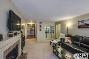 119 Hillsboro Pl, Unit 119 in Nashville, TN - Building Photo