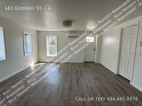 461 Godfrey St in Bethel, PA - Building Photo - Building Photo