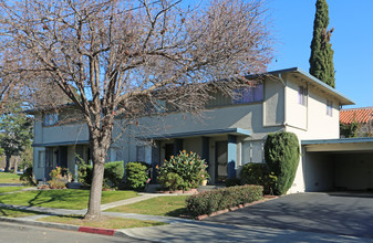 400-404 Craven Ct in Hayward, CA - Foto de edificio - Building Photo