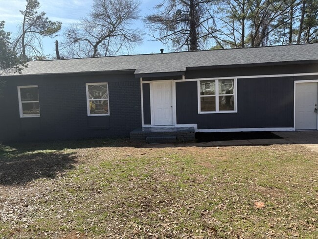 3 Central Park Ct in Newnan, GA - Building Photo - Building Photo