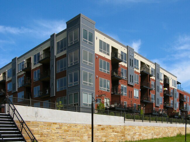 Mississippi Flats in St. Paul, MN - Building Photo - Building Photo
