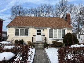 201 Bennett Ave in Yonkers, NY - Building Photo