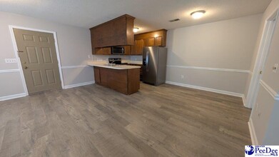 2013 2nd Loop Rd in Florence, SC - Building Photo - Building Photo