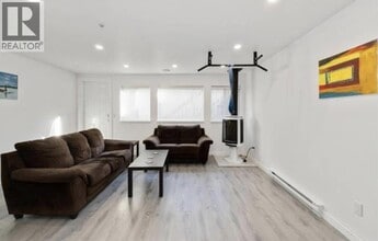 24878-24108 108 Ave in Maple Ridge, BC - Building Photo - Building Photo