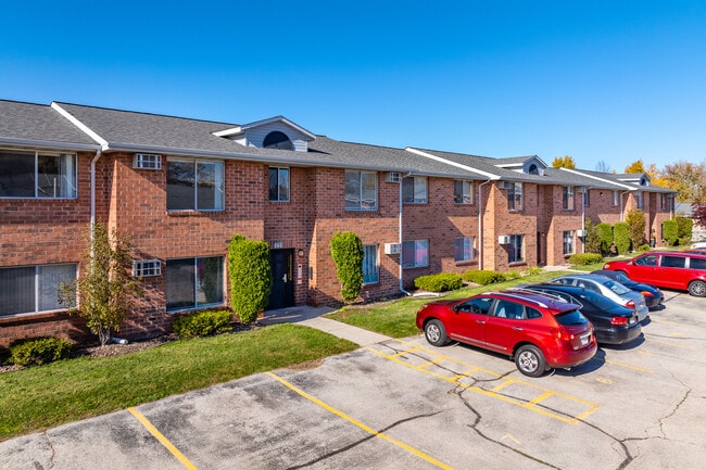Green Brook Heights in Green Bay, WI - Foto de edificio - Building Photo