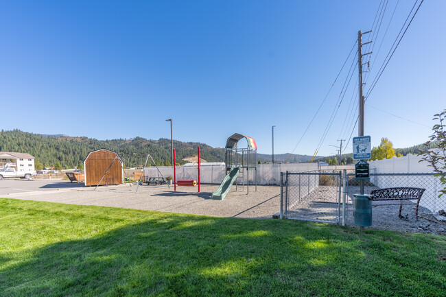 Silver Leaf Apartments in Smelterville, ID - Foto de edificio - Building Photo