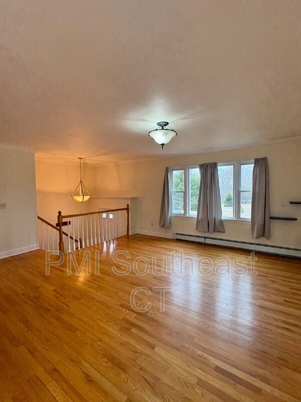 49 Deer Ridge Rd in Stonington, CT - Building Photo - Building Photo