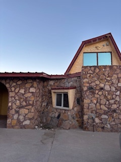 1604 Mathis Rd in Anthony, NM - Foto de edificio