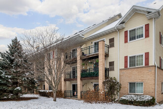 Woodland Commons Madison in Madison, WI - Foto de edificio - Building Photo