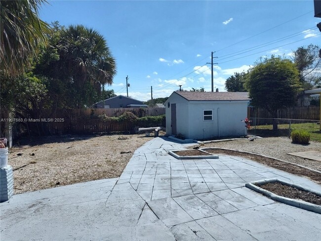 property at 173 W 16th St