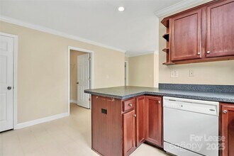 7125 Weavers Run in Cramerton, NC - Building Photo - Building Photo