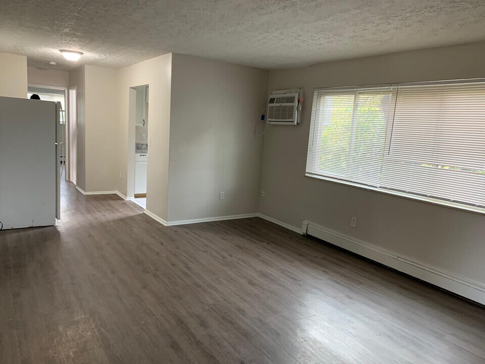 3553 Van Antwerp Plz Photo