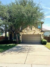 17716 Linkhill Dr in Dripping Springs, TX - Building Photo - Building Photo