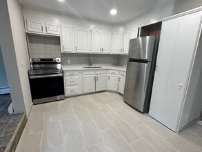 228 Purdy Hill Rd in Monroe, CT - Building Photo - Building Photo