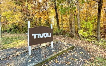 5812 Royal Ridge Dr, Unit O in Springfield, VA - Building Photo - Building Photo