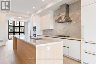 138 East St in Oakville, ON - Building Photo - Building Photo