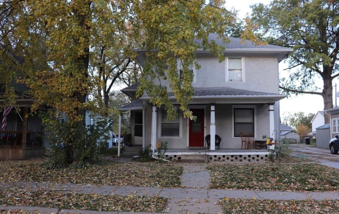 1535 N 32nd St in Lincoln, NE - Foto de edificio