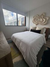 3718 NW 12th Ter, Unit B2 in Miami, FL - Building Photo - Building Photo