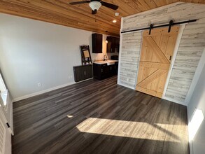 211 W Wright St in Sulphur Rock, AR - Building Photo - Building Photo