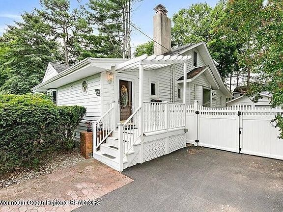 214 Cliftwood Rd in Ocean Township, NJ - Building Photo